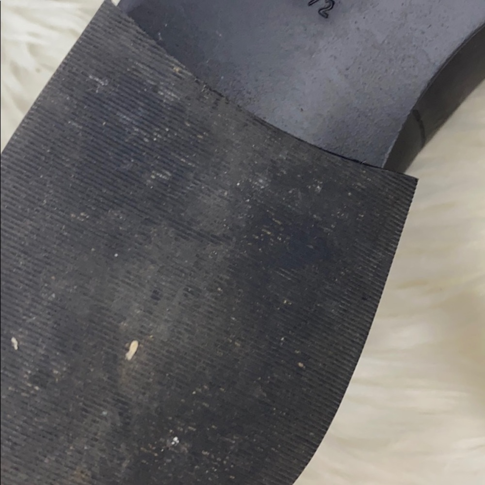 Madewell Black Leather Penny Loafers with Black Sole - Picture 8 of 8